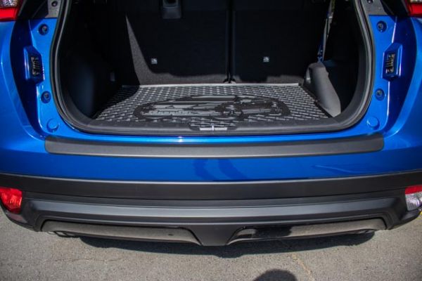 Ladekanteschutz Eclipse Cross ABS Schwarz